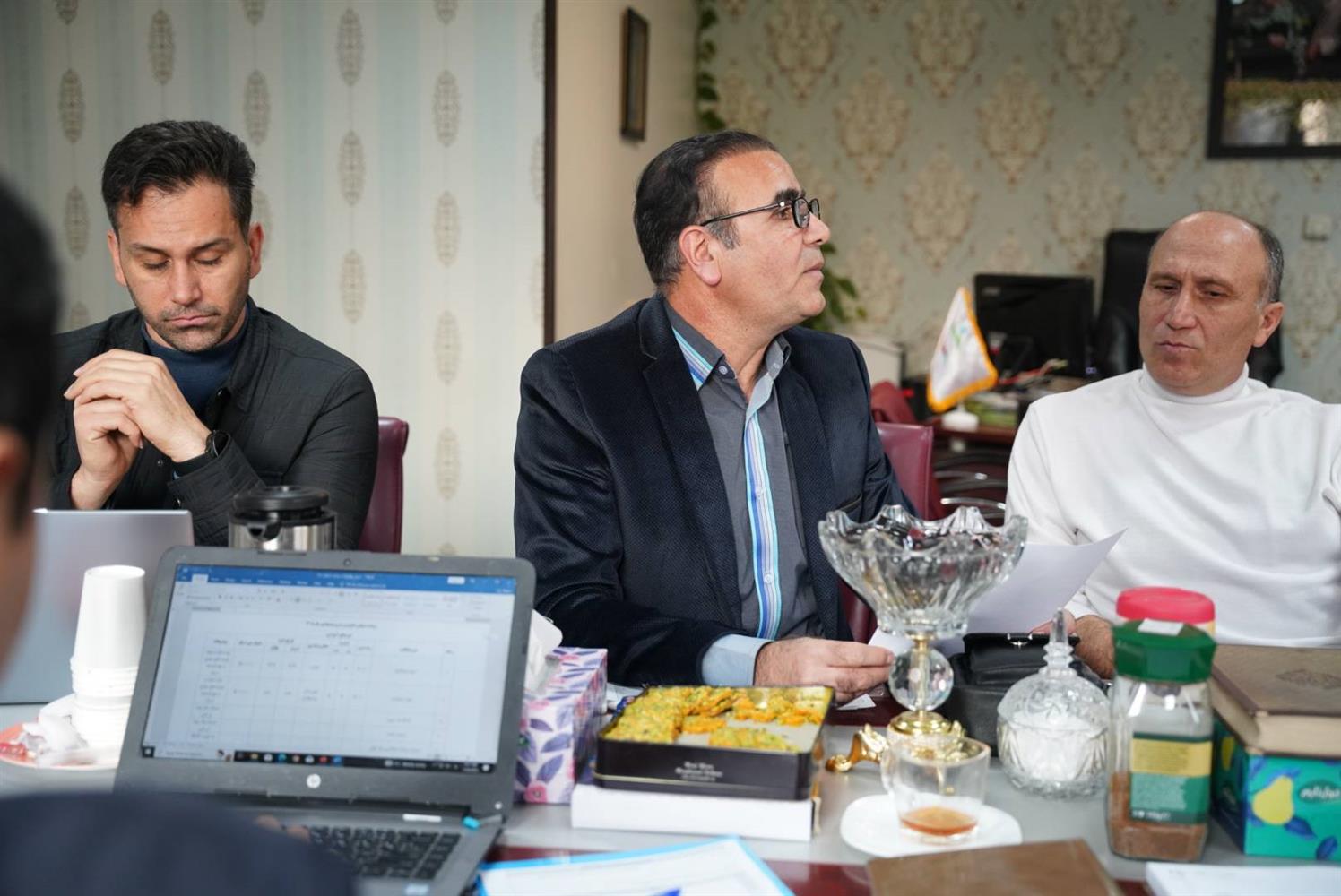 نشست تخصصی انجمن ورزش روزانه برگزار شد از برگزاری دوره های مدرسی تا رویداد پارک فعال